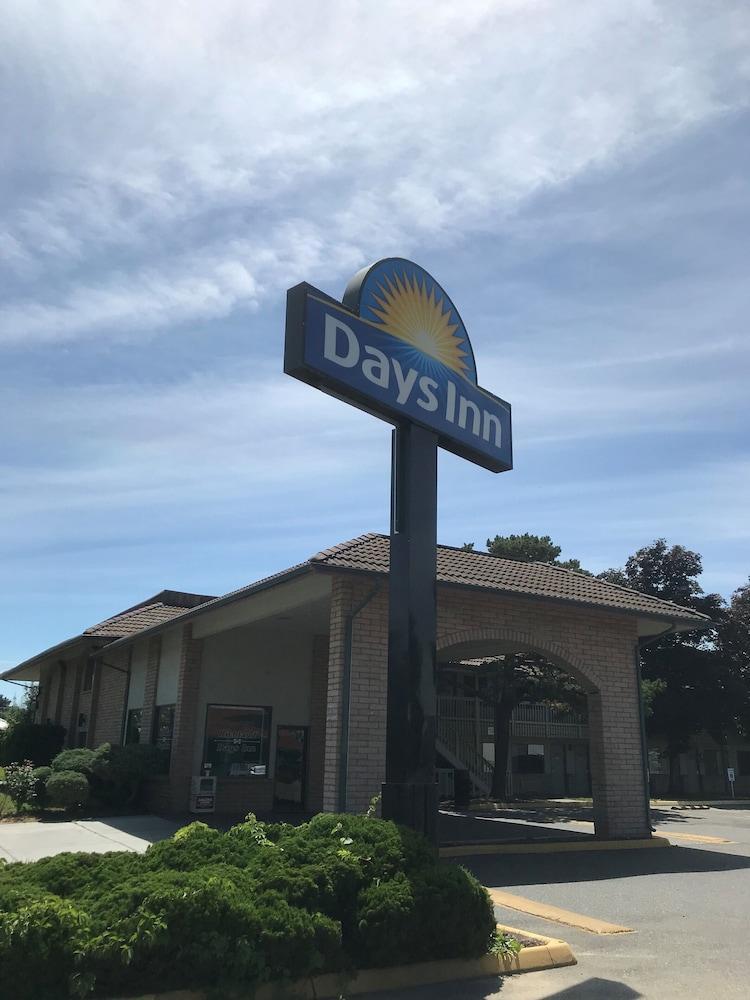 Days Inn By Wyndham Richland Extérieur photo