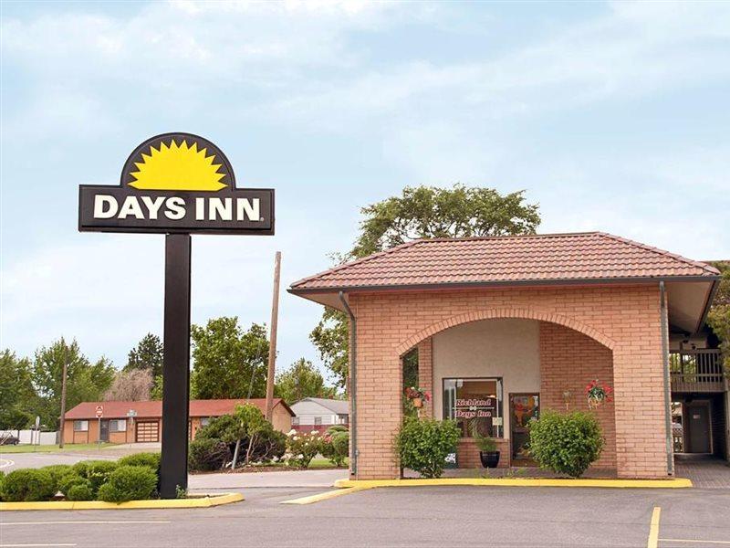 Days Inn By Wyndham Richland Extérieur photo